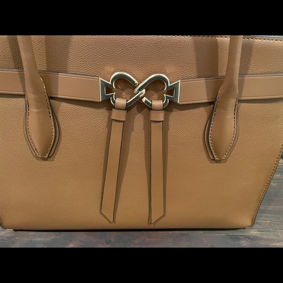 Large Kate Spade Satchel - Picture 7 of 8